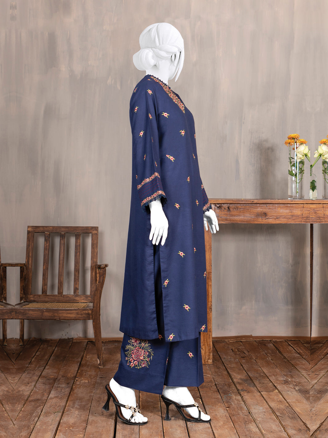 Embroidered Dhanak Karandi 2PC