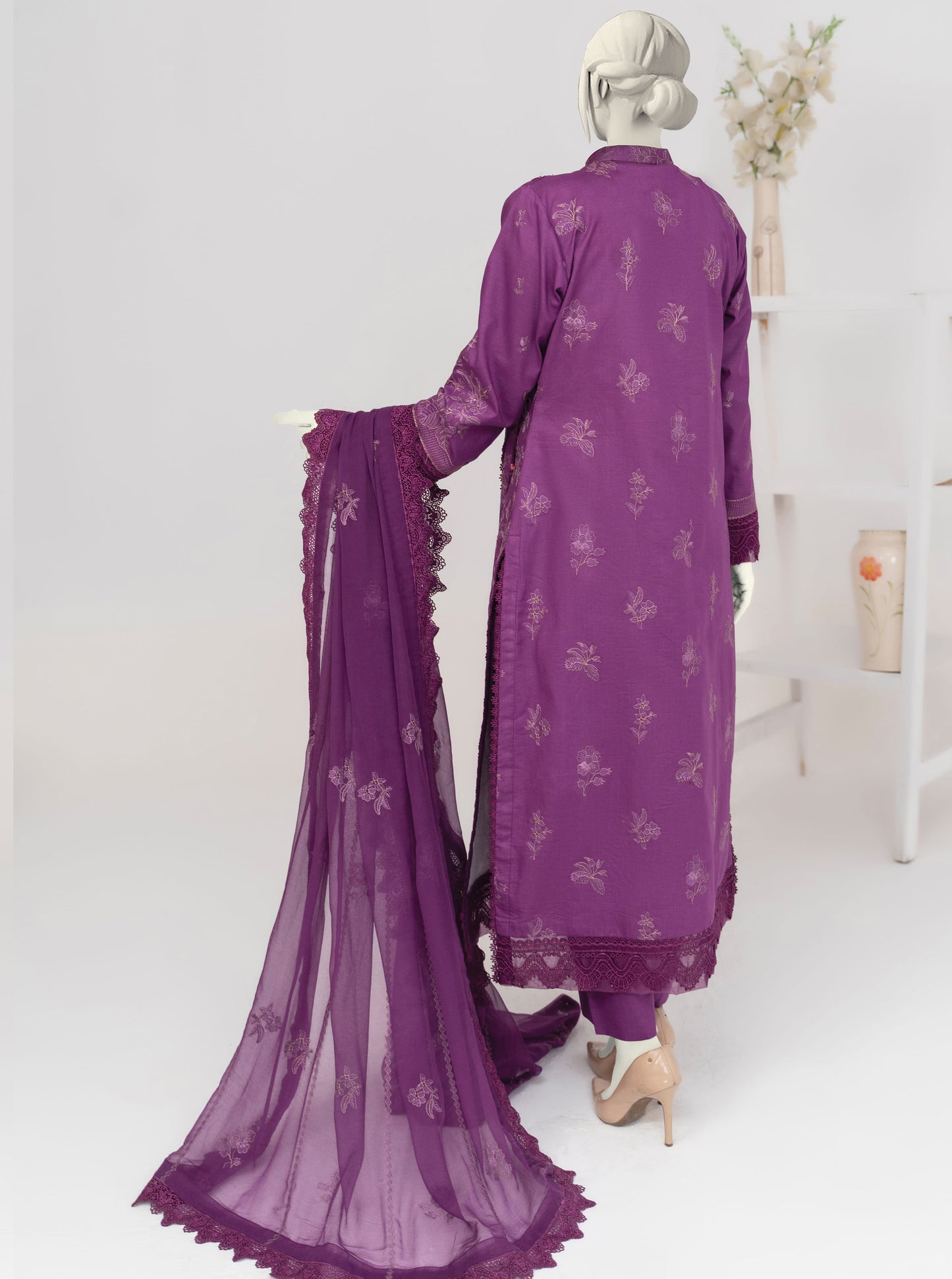 Embroidered Lawn