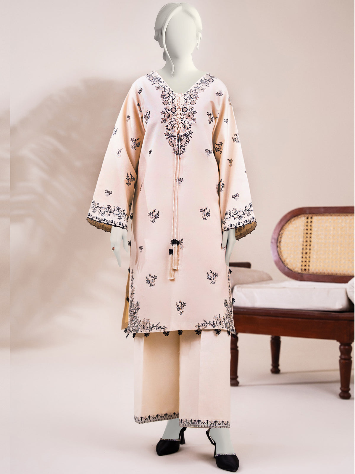 Embroidered Khaddar| Stitched