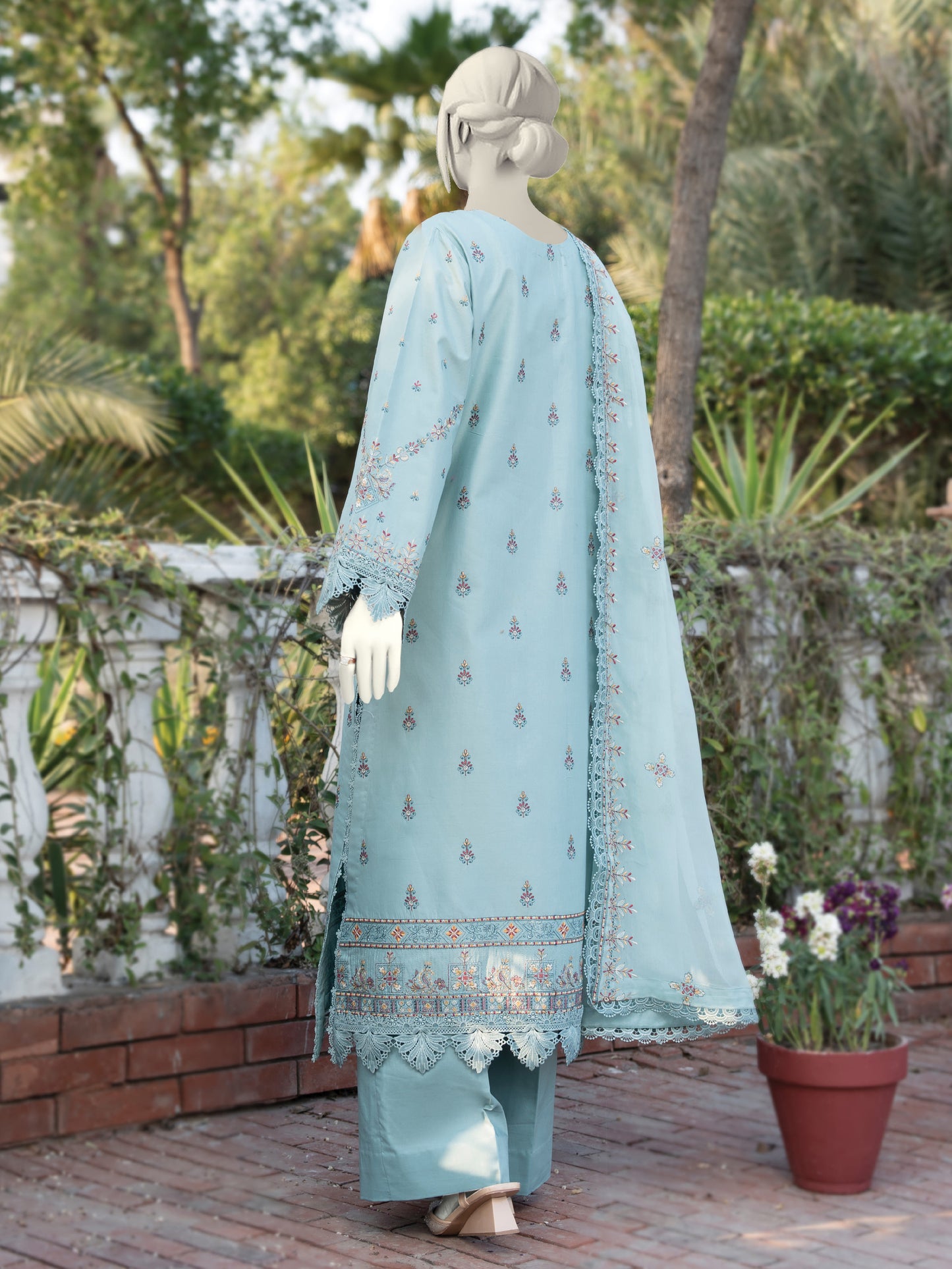 Embroidered Lawn