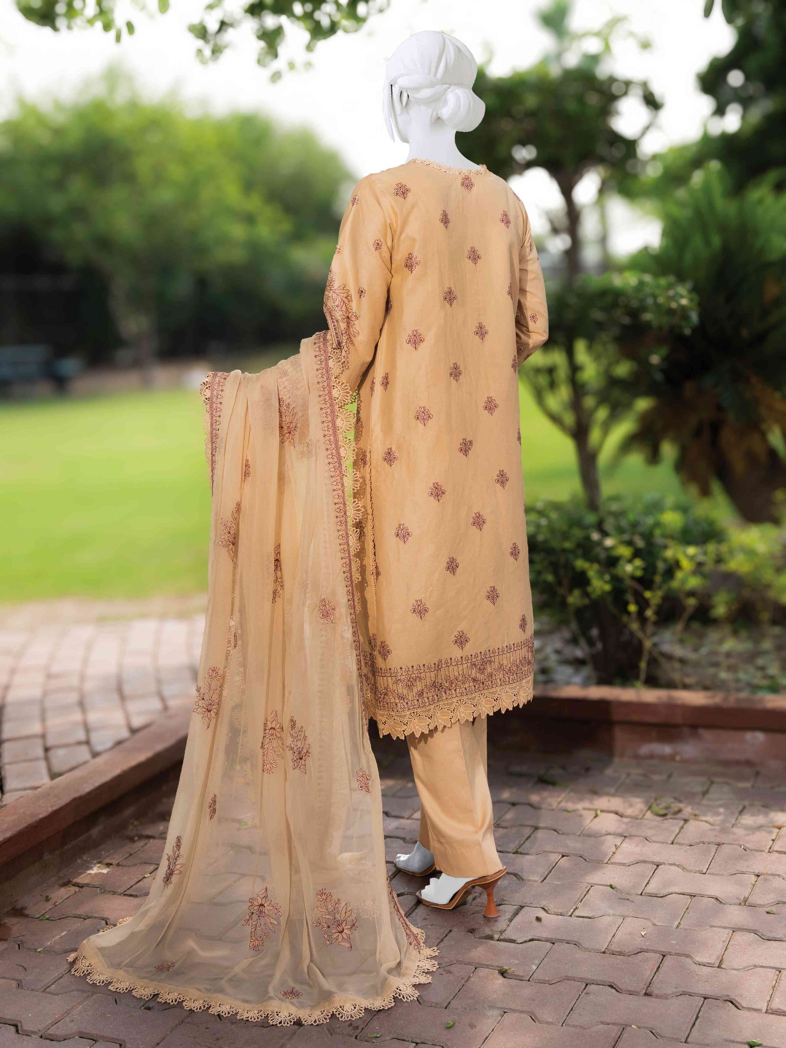 Embroidered Lawn