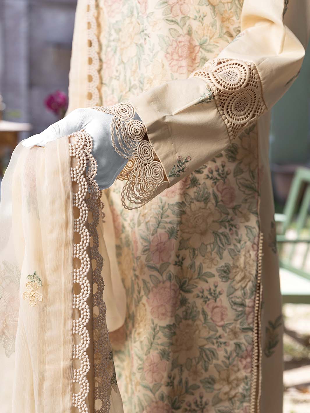 Embroidered Lawn